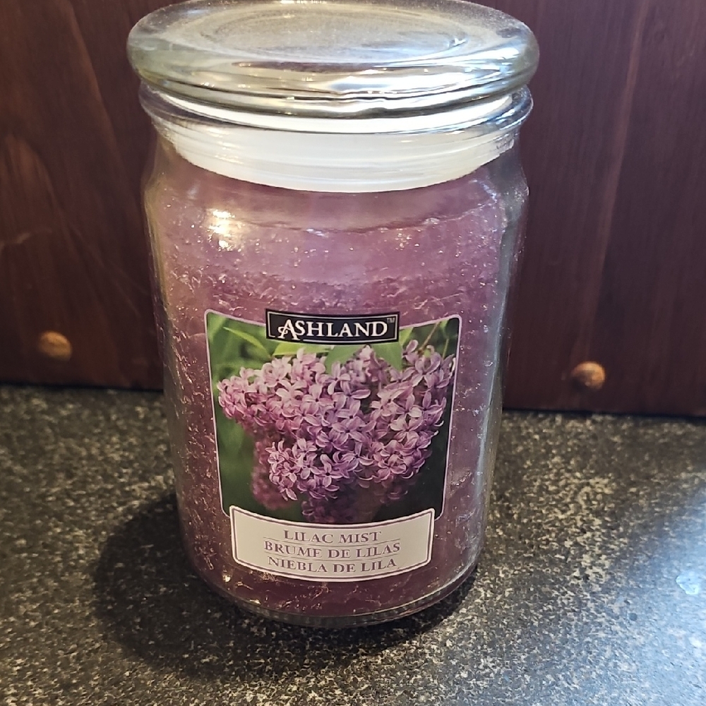 Ashland Lilac Mist Purple Candle